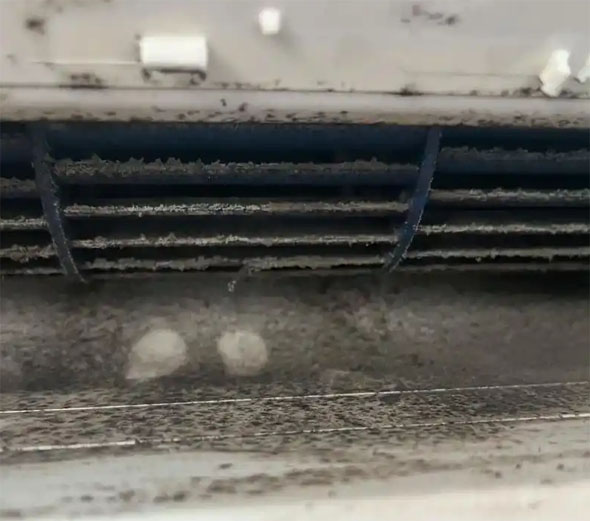 任城空调吹的风有股烧焦味是怎么回事